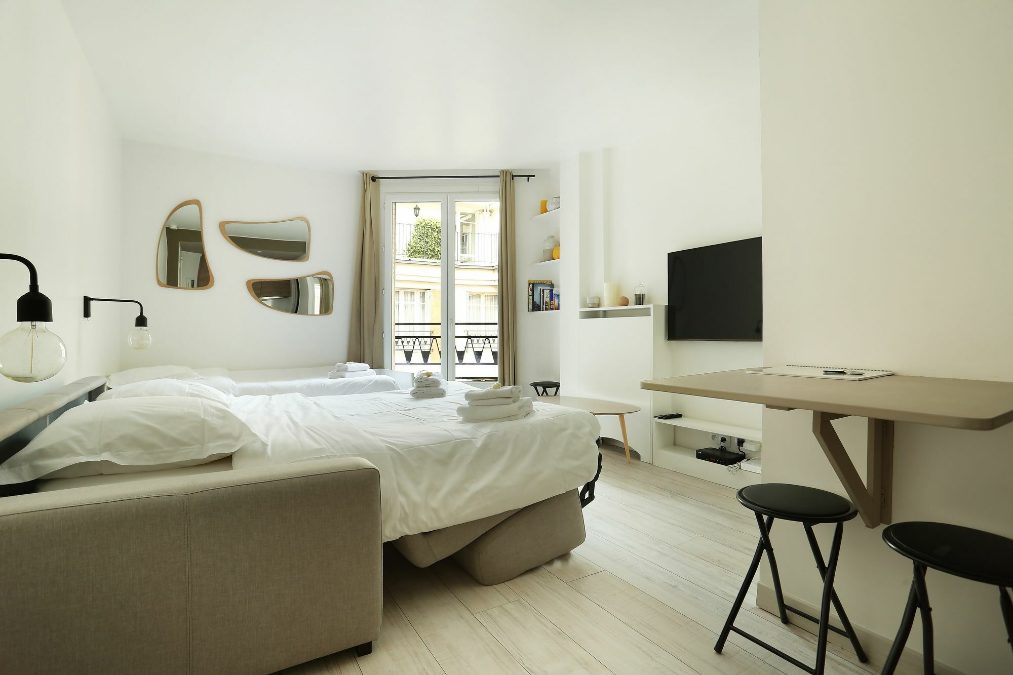 Prestige Champs Elysees Apartment